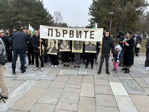 Шествие ПЪРВИТЕ - ПГАС - Добрич